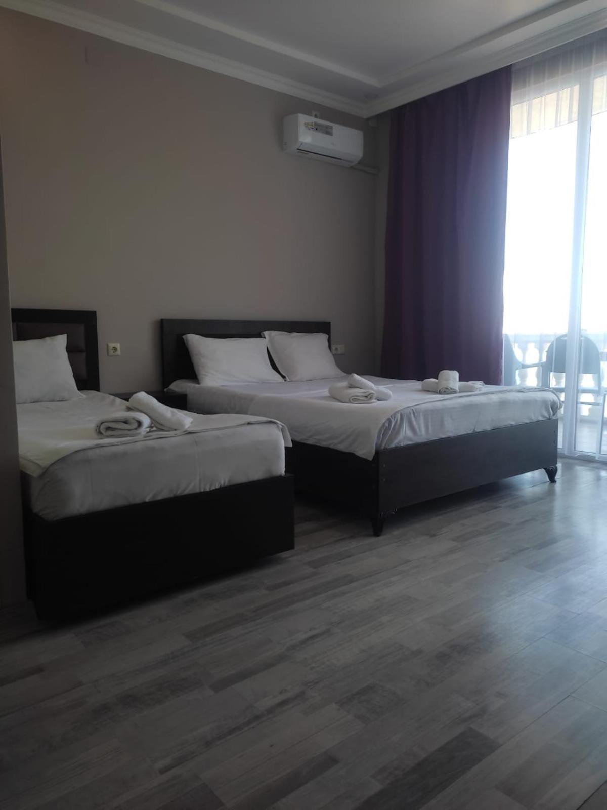 Geno Guest House Kvariati Kültér fotó